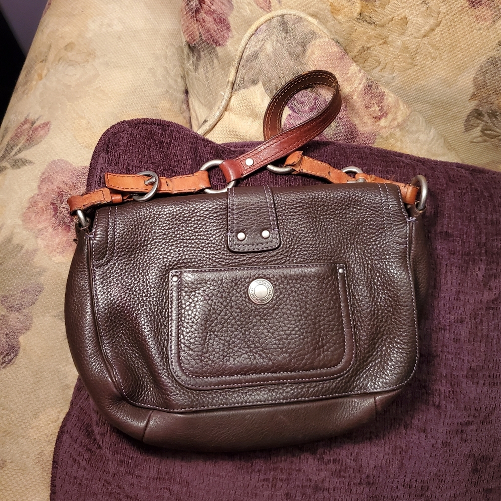 Coach - Picture 2 of 6